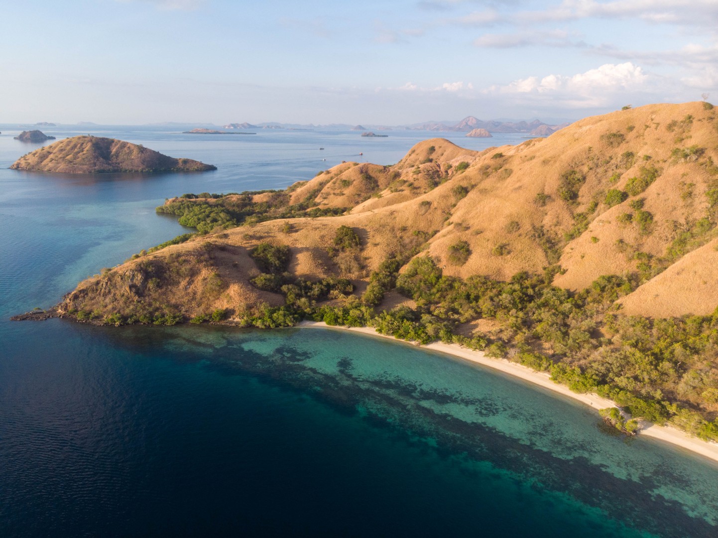 6D/5N — South Komodo, Nusa Kode & Gili Motang Expedition